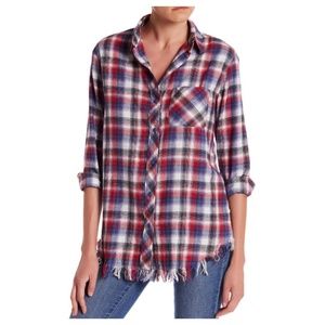 BeachLunchLounge Elyse plaid frayed hem top sz M